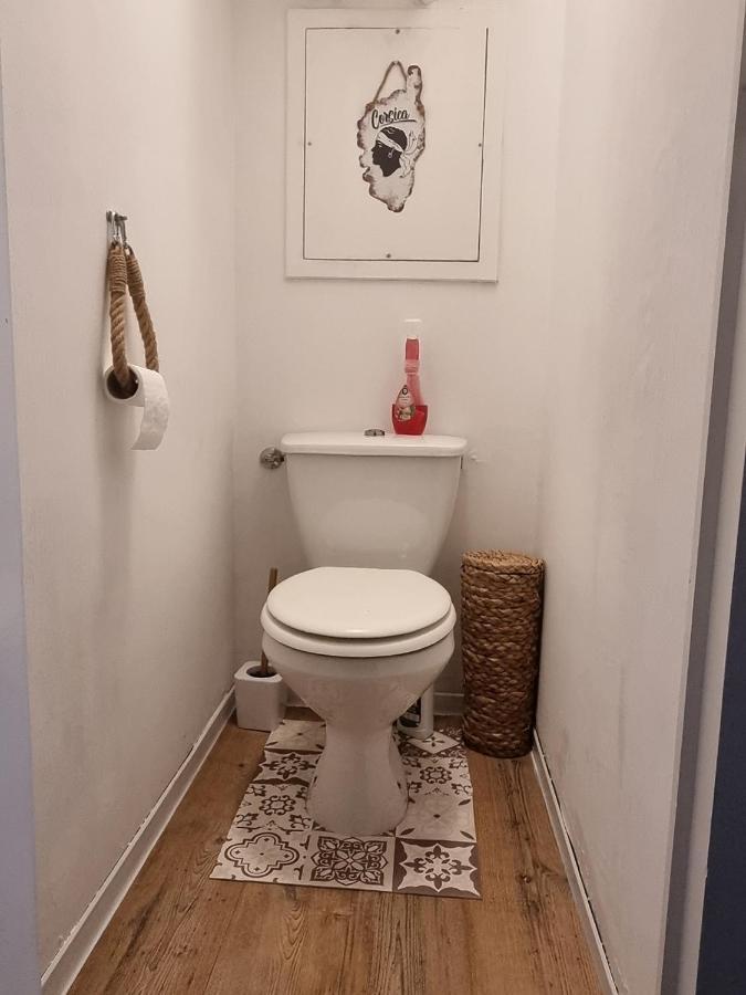 Apartamento T2 Calvi Entierement équipé à 150m De La Plage. *